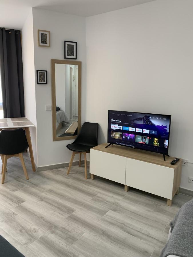 Precioso Estudio Frente Al Mar Con Piscina Benalmádena Exteriör bild