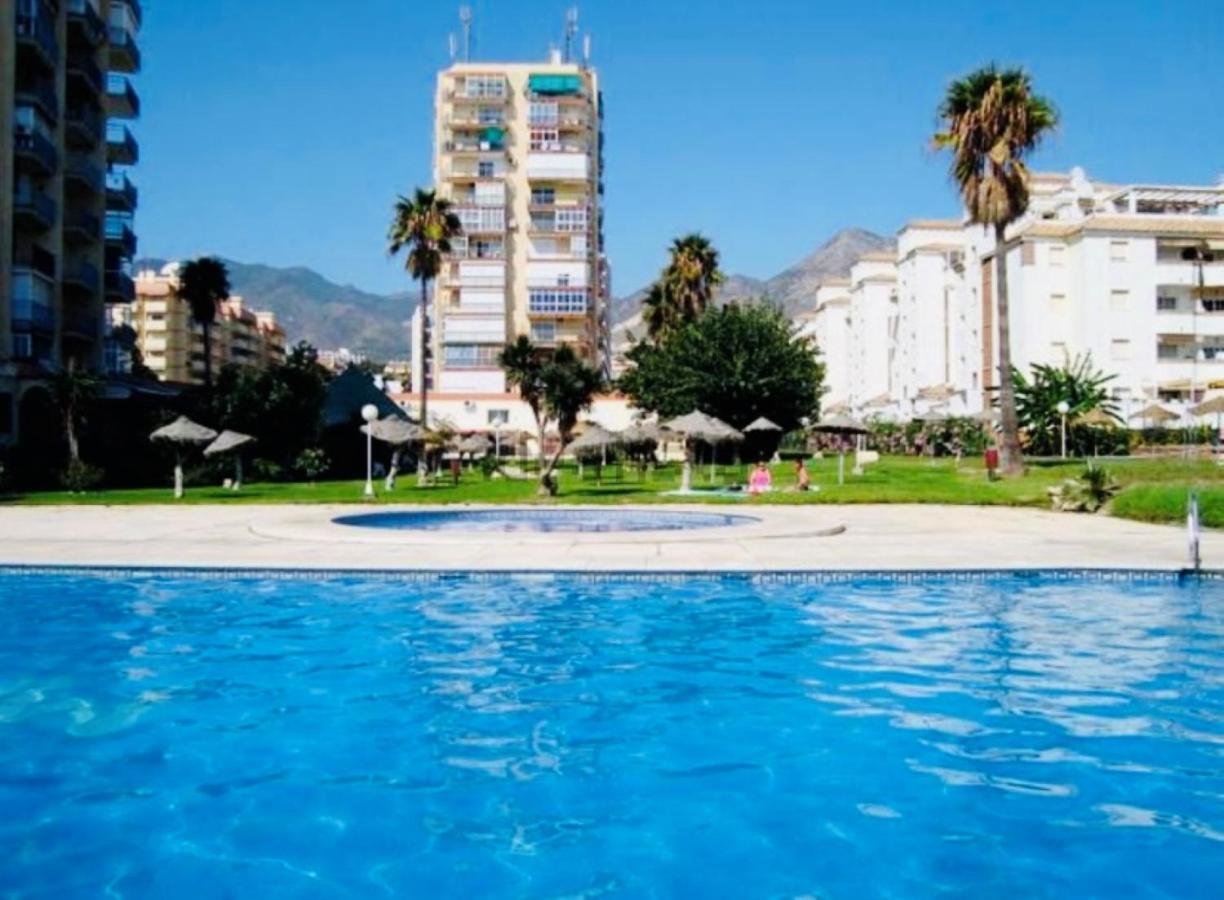 Precioso Estudio Frente Al Mar Con Piscina Benalmádena Exteriör bild