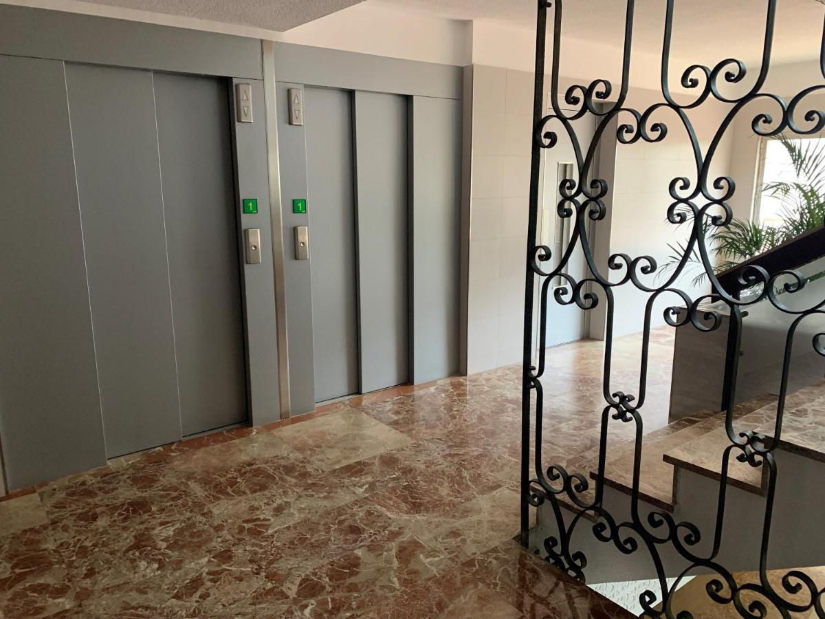 Precioso Estudio Frente Al Mar Con Piscina Benalmádena Exteriör bild
