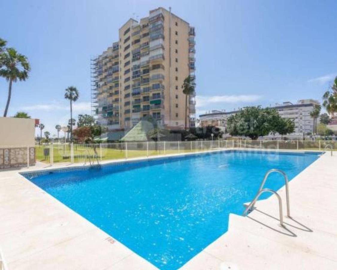 Precioso Estudio Frente Al Mar Con Piscina Benalmádena Exteriör bild