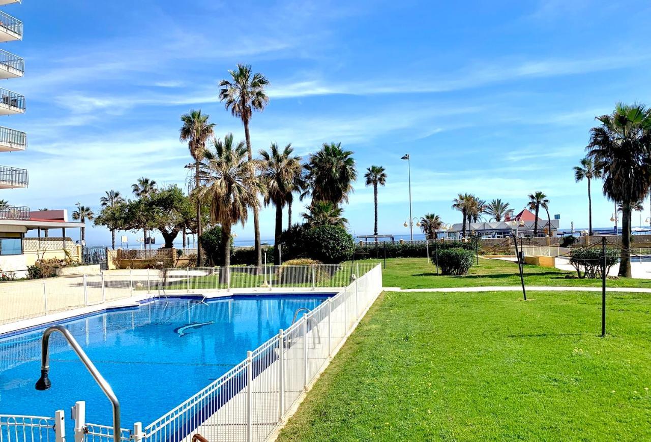 Precioso Estudio Frente Al Mar Con Piscina Benalmádena Exteriör bild