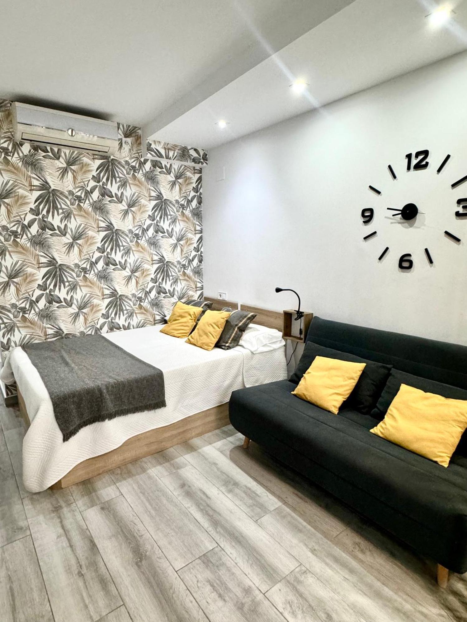 Precioso Estudio Frente Al Mar Con Piscina Benalmádena Exteriör bild